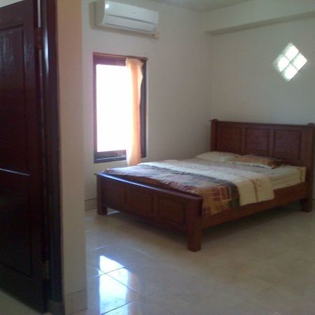 Oyo 586 Hotel Wijaya Kalasan 外观 照片