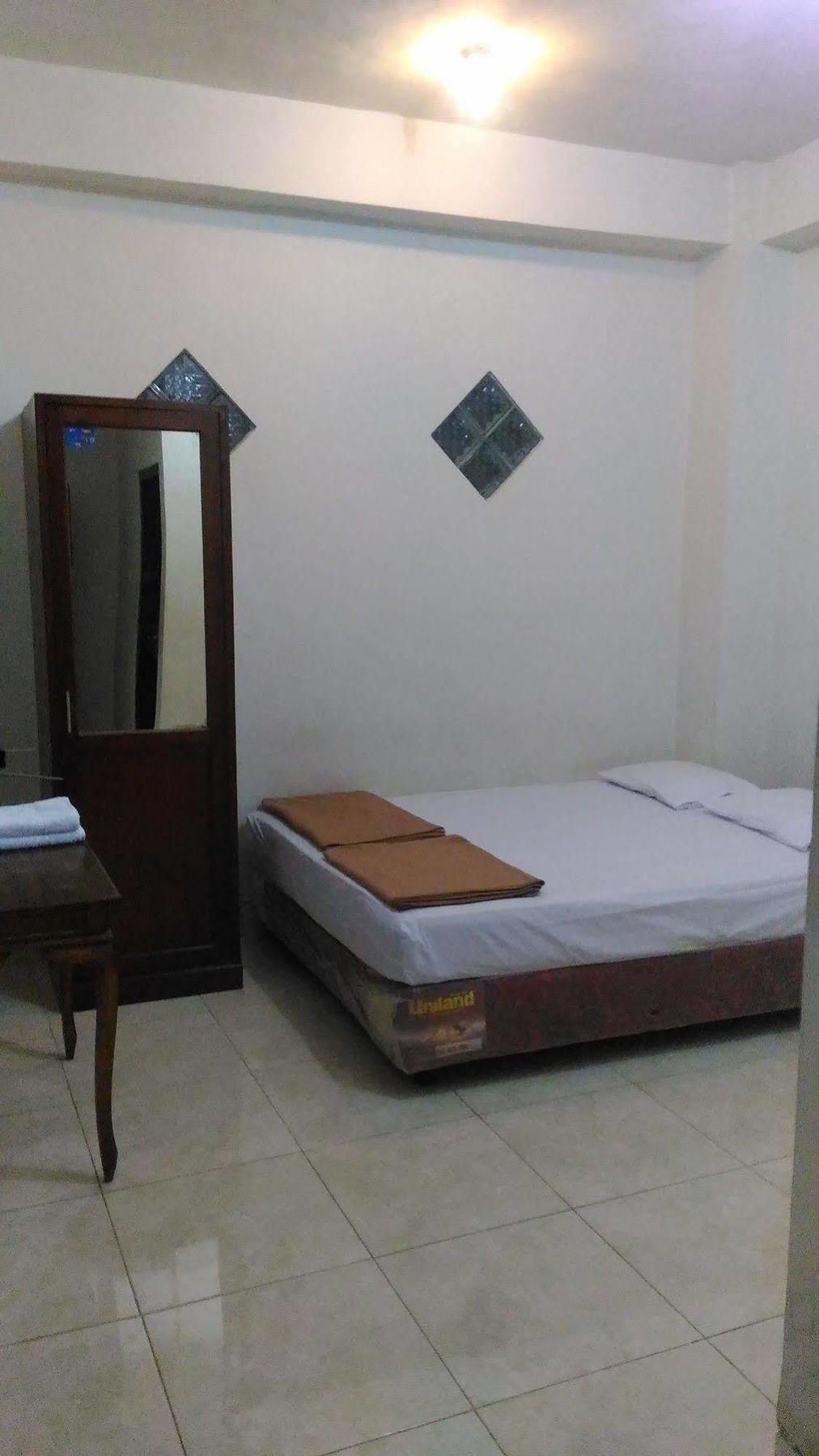 Oyo 586 Hotel Wijaya Kalasan 外观 照片